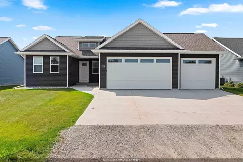 1526 Freedom Meadows Dr, Neenah, WI 54956