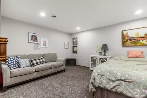 Bedroom - 2108 S Horizon Dr, Appleton, WI 54915 photo 6 of 7