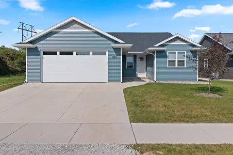 1743 Honor St, Neenah, WI 54956