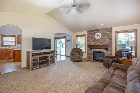Living - 1124 Bobby Ct, Appleton, WI 54915 photo 1 of 4