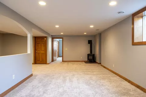 Living - 1124 Bobby Ct, Appleton, WI 54915 photo 4 of 4