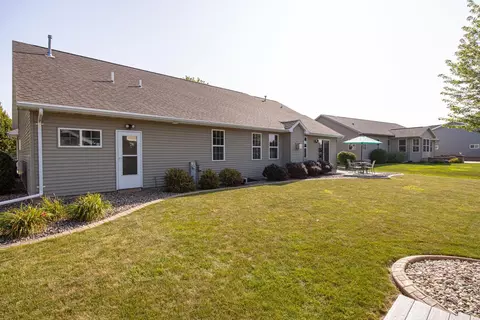 Exterior - 1124 Bobby Ct, Appleton, WI 54915 photo 6 of 8