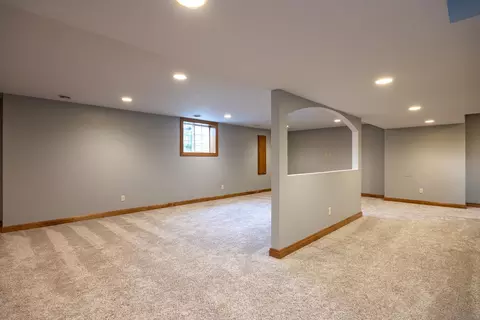 Living - 1124 Bobby Ct, Appleton, WI 54915 photo 2 of 4