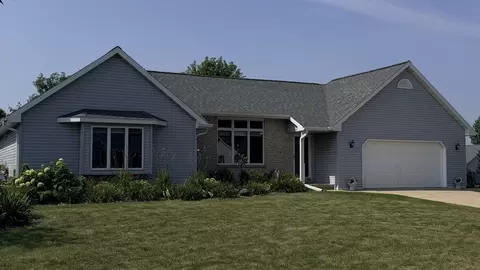 2758 Char La Mar Dr, Green Bay, WI 54311