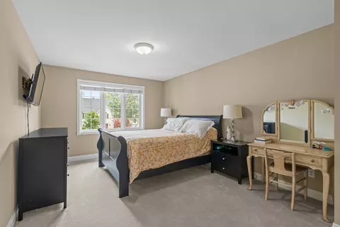 Bedroom - 601 E Carrington Ln, Appleton, WI 54913 photo 5 of 10