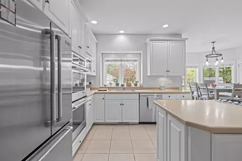 Kitchen - 601 E Carrington Ln, Appleton, WI 54913 photo 1 of 7