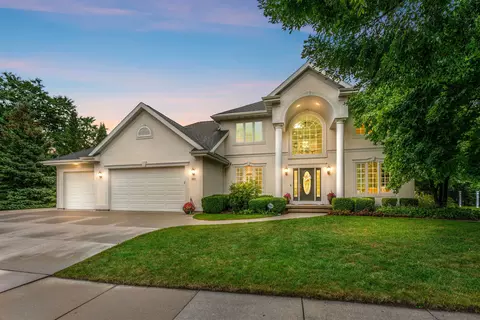 Exterior - 601 E Carrington Ln, Appleton, WI 54913 photo 10 of 16