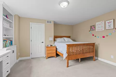 Bedroom - 601 E Carrington Ln, Appleton, WI 54913 photo 9 of 10