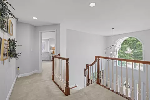 Entry Way - 601 E Carrington Ln, Appleton, WI 54913 photo 9 of 11
