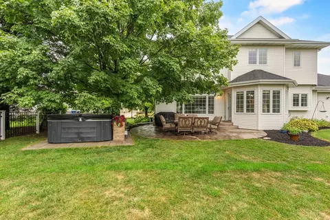 Exterior - 601 E Carrington Ln, Appleton, WI 54913 photo 12 of 16