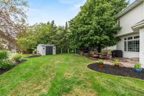 Exterior - 601 E Carrington Ln, Appleton, WI 54913 photo 13 of 16