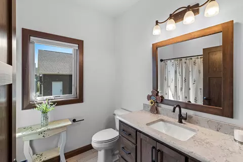 Bath - n3025 Steeple Drive, Appleton, WI 54913 photo 3 of 4