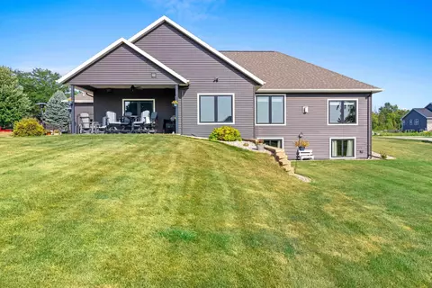 Exterior - n3025 Steeple Drive, Appleton, WI 54913 photo 5 of 9
