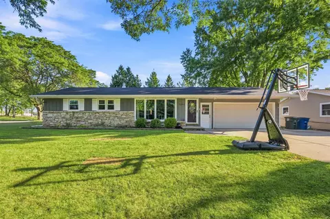 1294 Apache Ave, Green Bay, WI 54313