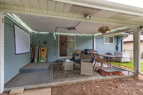 Exterior - 1530 S Walden Ave, Appleton, WI 54915 photo 6 of 11