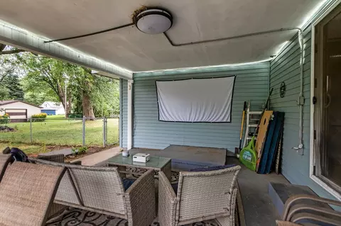 Exterior - 1530 S Walden Ave, Appleton, WI 54915 photo 7 of 11