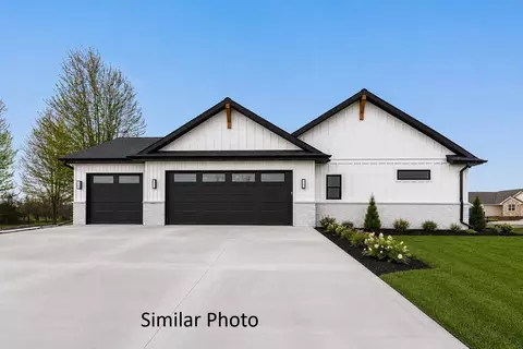 230 Kerrigan Dr, Wrightstown, WI 54180 photo 2
