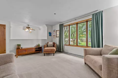 Living - 1400 S Chickadee Ln, Appleton, WI 54915 photo 2 of 4