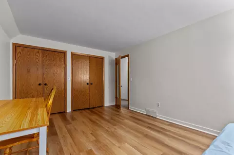Bedroom - 1400 S Chickadee Ln, Appleton, WI 54915 photo 5 of 5