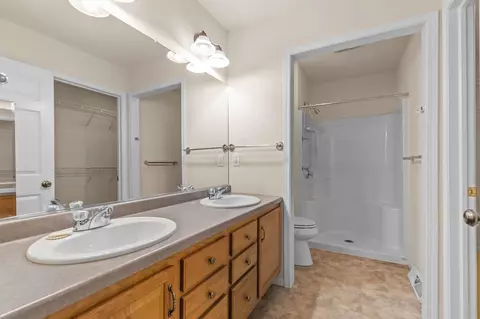 Bath - 2936 N Appleton St, Appleton, WI 54911 photo 1 of 5