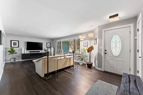 Entry Way - 825 W Marquette St, Appleton, WI 54914 photo 1 of 3