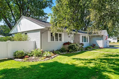 Exterior - 825 W Marquette St, Appleton, WI 54914 photo 19 of 24