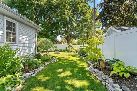 Exterior - 825 W Marquette St, Appleton, WI 54914 photo 7 of 24