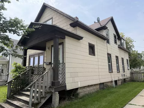 518 12th St, Green Bay, WI 54303