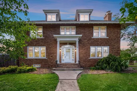 428 9th St, Neenah, WI 54956