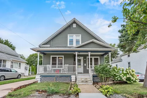 246 W 16th Ave, Oshkosh, WI 54902