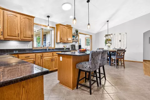 Kitchen - 2624 E Sundance Dr, Appleton, WI 54913 photo 5 of 6