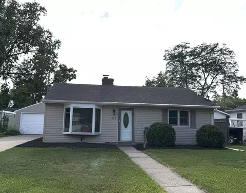 929 Hunt Ave, Neenah, WI 54956