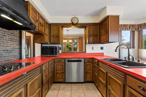 Kitchen - 1710 W Marquette St, Appleton, WI 54914 photo 4 of 4