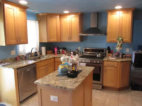 Kitchen - 1047 E Pershing St, Appleton, WI 54911 photo 1 of 4