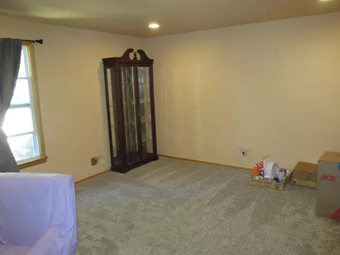 Living - 1047 E Pershing St, Appleton, WI 54911 photo 1 of 2
