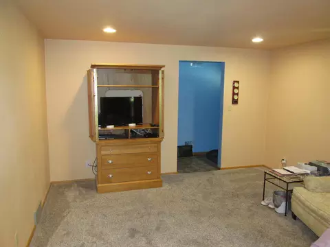 Living - 1047 E Pershing St, Appleton, WI 54911 photo 2 of 2