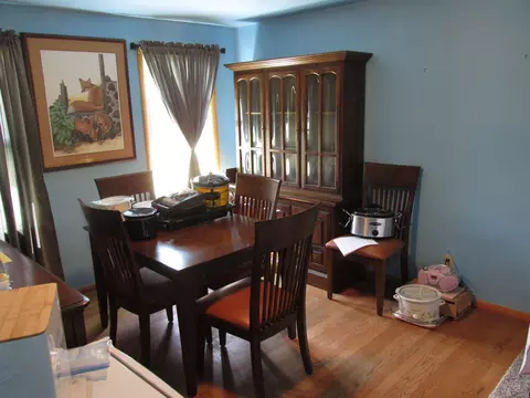 Dining - 1047 E Pershing St, Appleton, WI 54911 photo 2 of 2