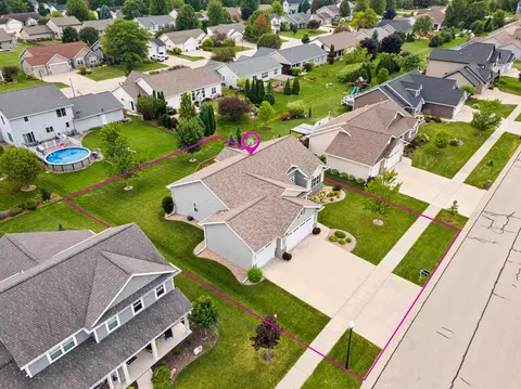 View/Area - 2127 W Kohl Dr, Appleton, WI 54913 photo 2 of 4