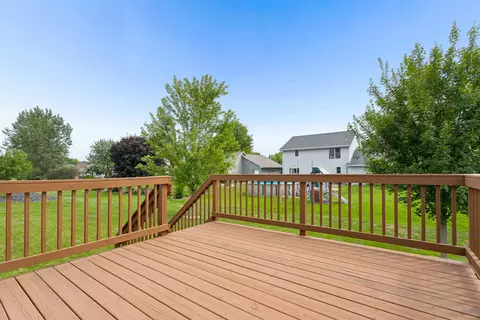Exterior - 2127 W Kohl Dr, Appleton, WI 54913 photo 5 of 8
