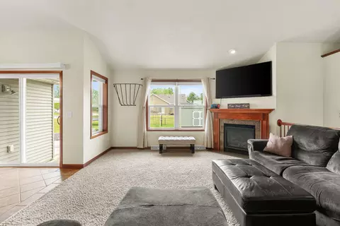Living - 4866 N Wren Dr, Appleton, WI 54913 photo 1 of 3