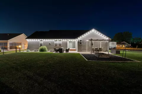 Exterior - 4866 N Wren Dr, Appleton, WI 54913 photo 17 of 19