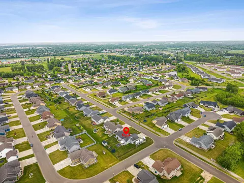 View/Area - 4866 N Wren Dr, Appleton, WI 54913 photo 9 of 10