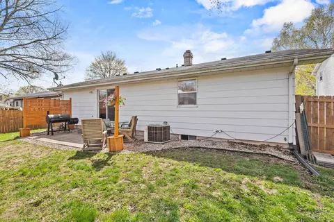 Exterior - 546 E Coolidge Ave, Appleton, WI 54915 photo 5 of 7