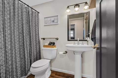 Bath - 546 E Coolidge Ave, Appleton, WI 54915 photo 3 of 3