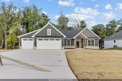 3211 Eclipse Dr, Green Bay, WI 54311