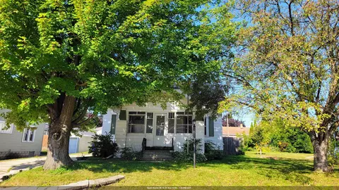521 Wilson St, Little Chute, WI 54140