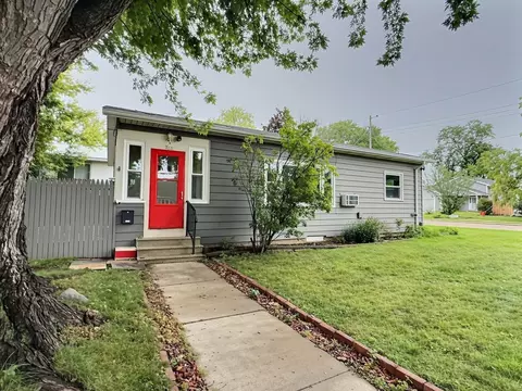 516 E Custer Ave, Oshkosh, WI 54901