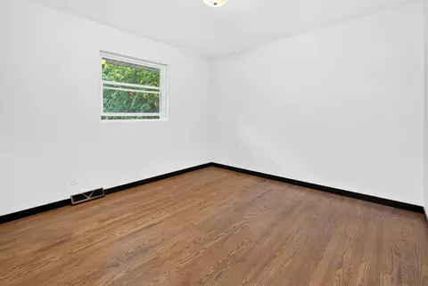 Bedroom - 1030 Devonshire Dr, Oshkosh, WI 54902 photo 5 of 7