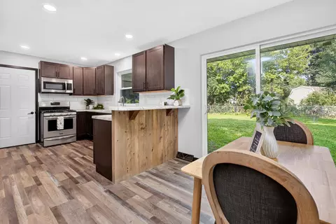 Kitchen - 1030 Devonshire Dr, Oshkosh, WI 54902 photo 1 of 4