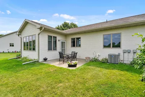 Exterior - 1912 E Sylvan Ave, Appleton, WI 54915 photo 4 of 5